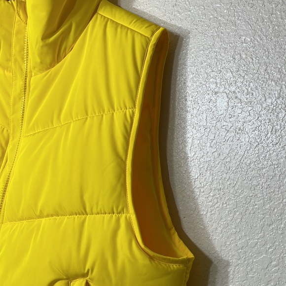 Vans yellow puffer vest rapper Tierra Whack Weird Hype and Creative Kids - Picture 15 of 15